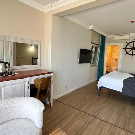 Aden Boutique Hotel Çeşme