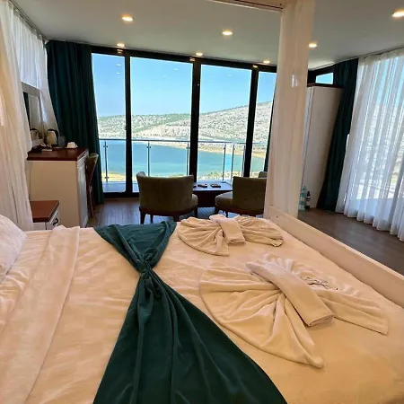 Aden Boutique Hotel *