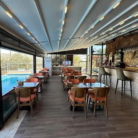 Ξενοδοχείο Aden Boutique *