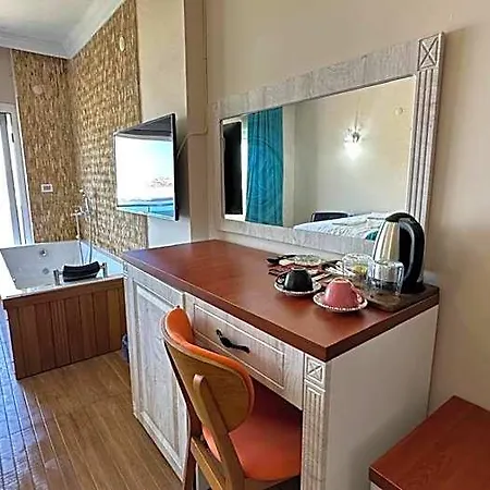 Aden Boutique 4*
