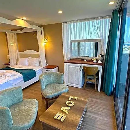 Aden Boutique 4*